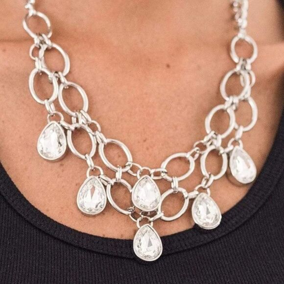 NEW Rhinestone Drop Bling Sparkle Necklace & Earrings - Picture 4 of 5